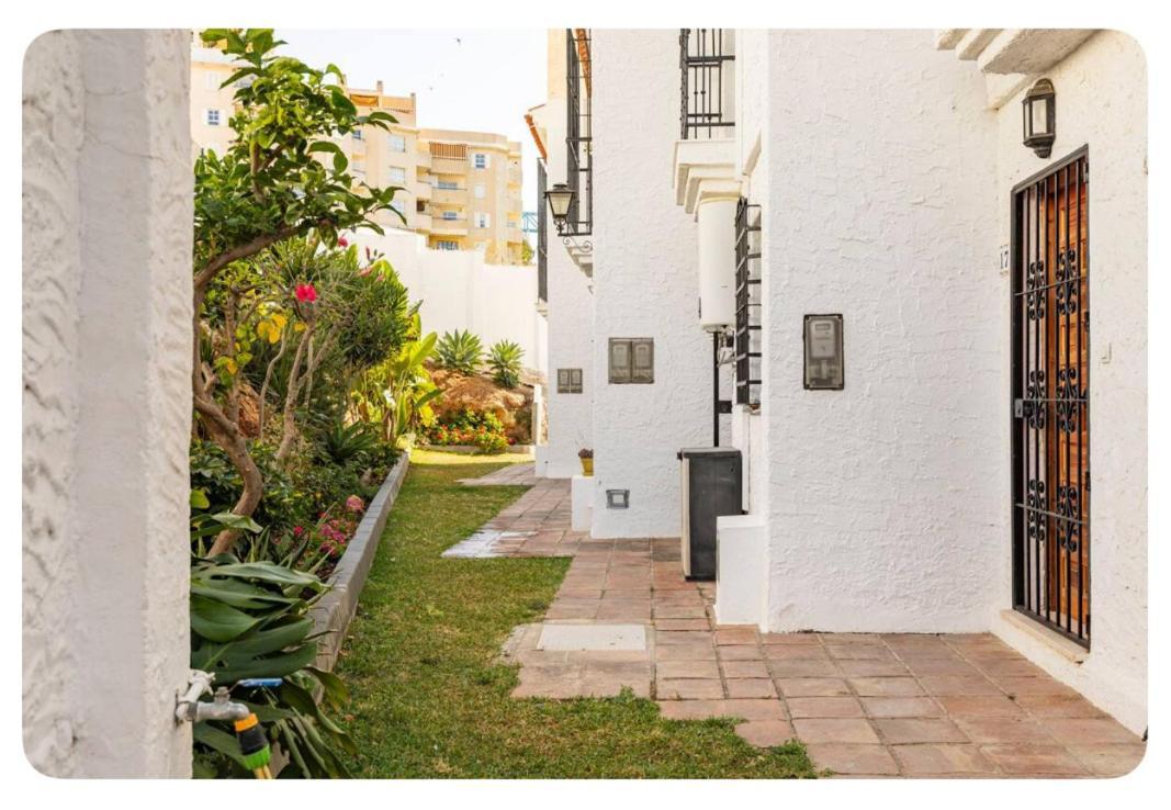 La Casa En La Carihuela Playa A 4 Minutos A Pie Villa Torremolinos Kültér fotó