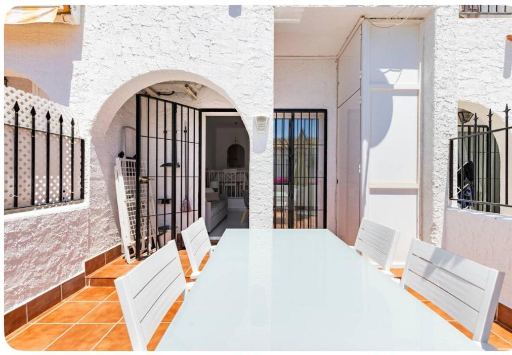 La Casa En La Carihuela Playa A 4 Minutos A Pie Villa Torremolinos Kültér fotó