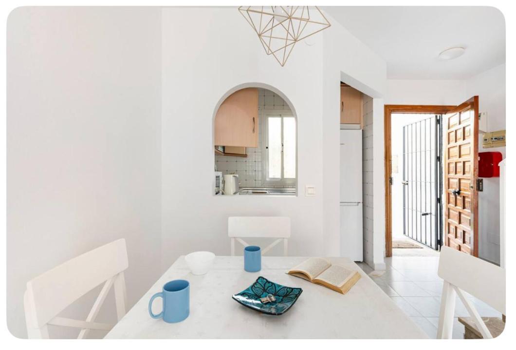 La Casa En La Carihuela Playa A 4 Minutos A Pie Villa Torremolinos Kültér fotó